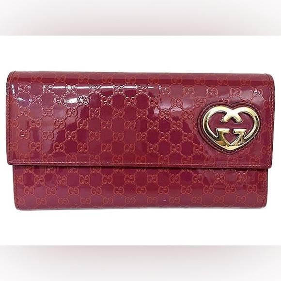 Gucci Handbags - Gucci Guccissima lovely Heart pink patent leather wallet 💕